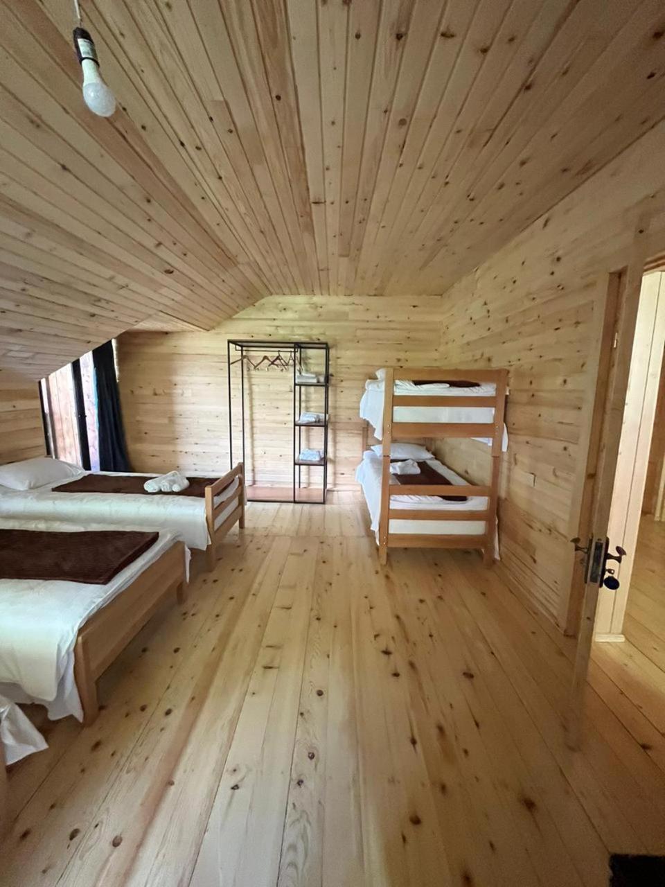 Gaul Gavkhe Hotel Uschguli Zimmer foto